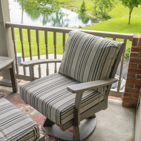 Bayshore Swivel Rocker with Cushion